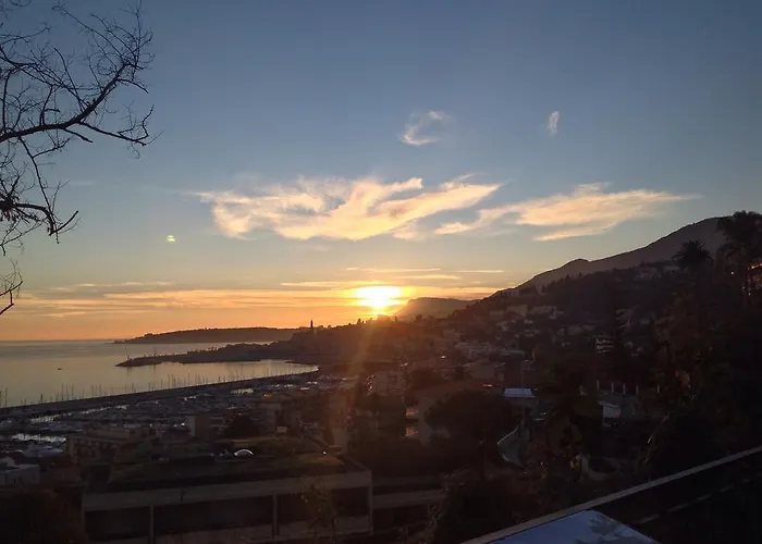 Lägenhet L'estoril Garavan